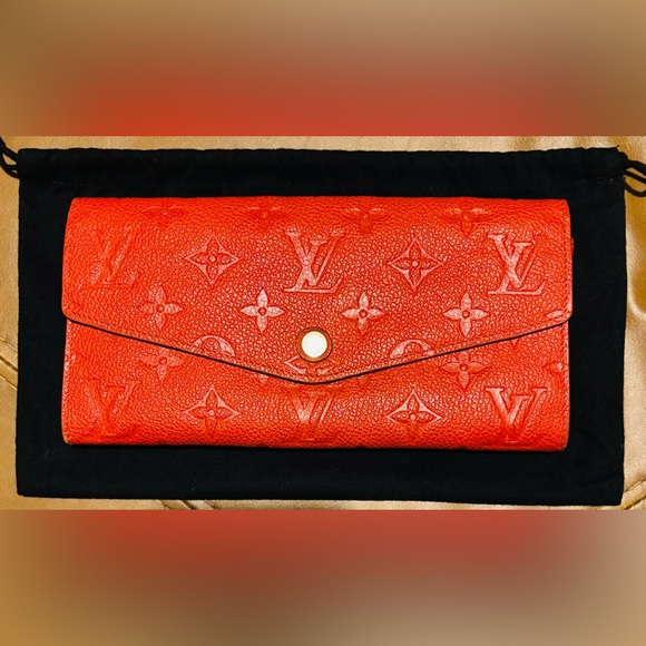Louis Vuitton Red Women's Wallet - Picture 1 of 9